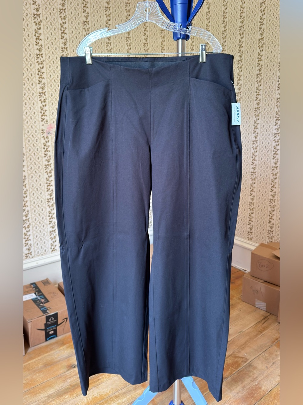 NWT Old Navy High Rise Pixie Wide Leg Pant